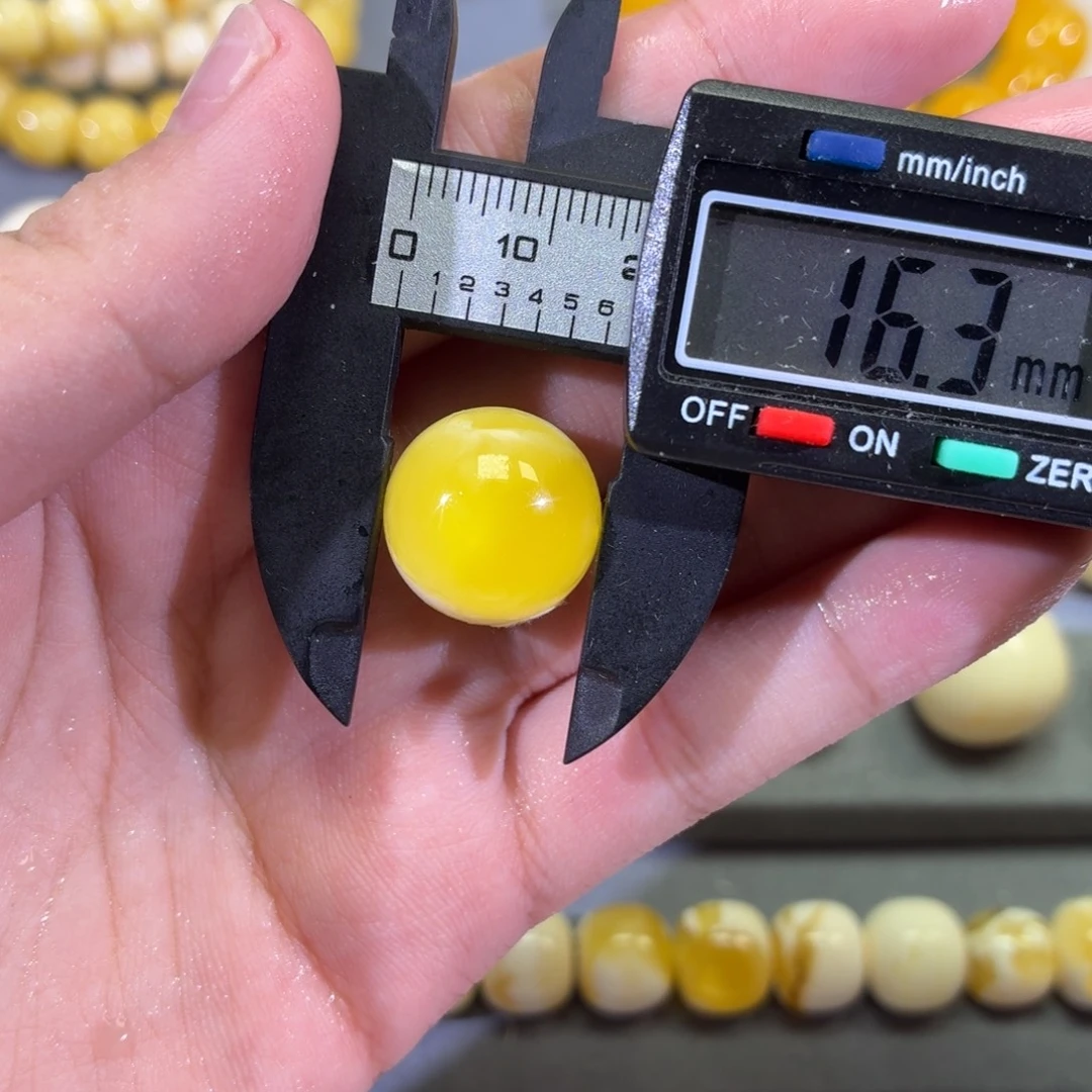 琥珀未镶嵌裸石圆珠