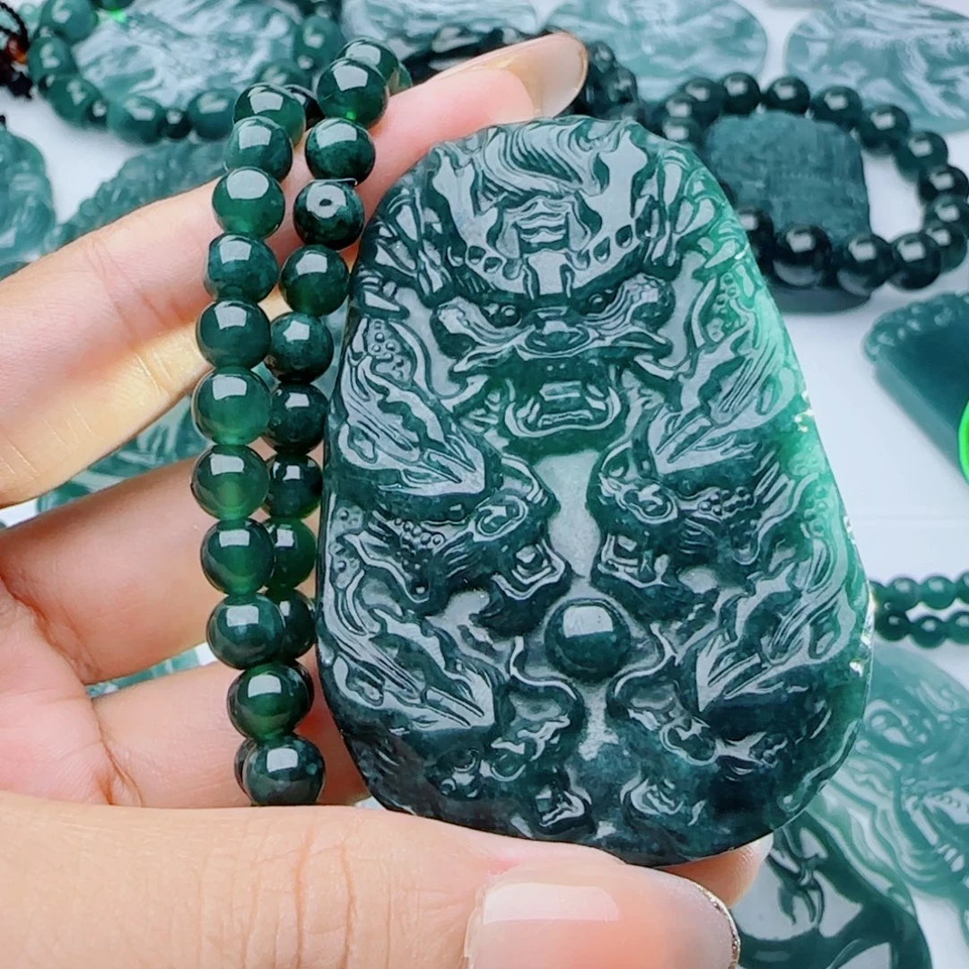 颈饰未镶嵌翡翠多样性发货天然的A货翡翠