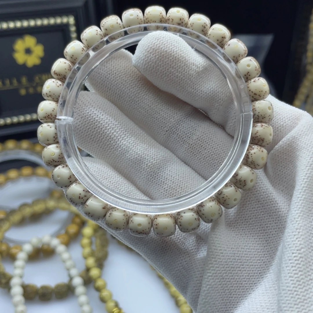 吊坠星月菩提01       8骨瓷白大眼睛