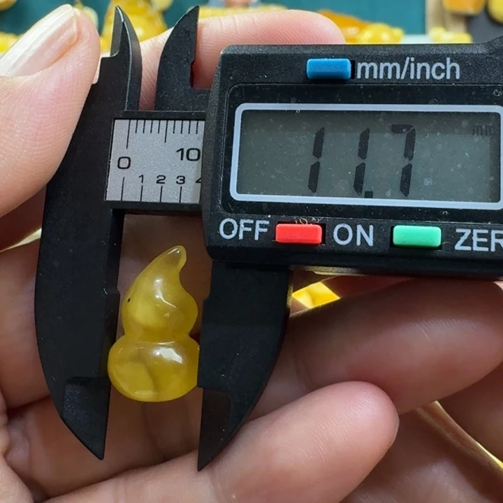 未镶嵌琥珀裸石10杂