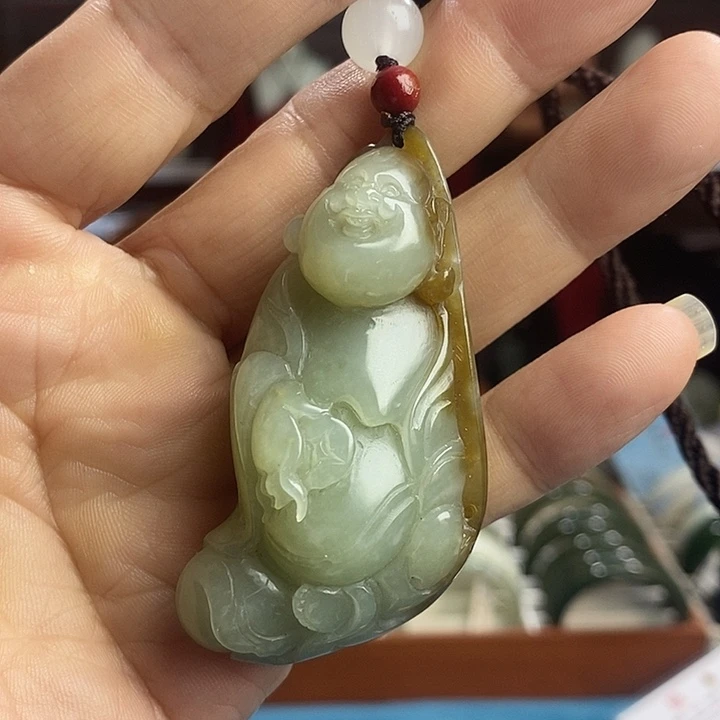 和田玉未镶嵌把件