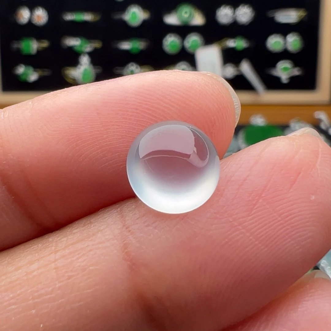 翡翠未镶嵌颈饰蛋8.1