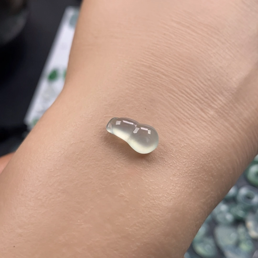 翡翠裸石冰胶淡晴葫芦