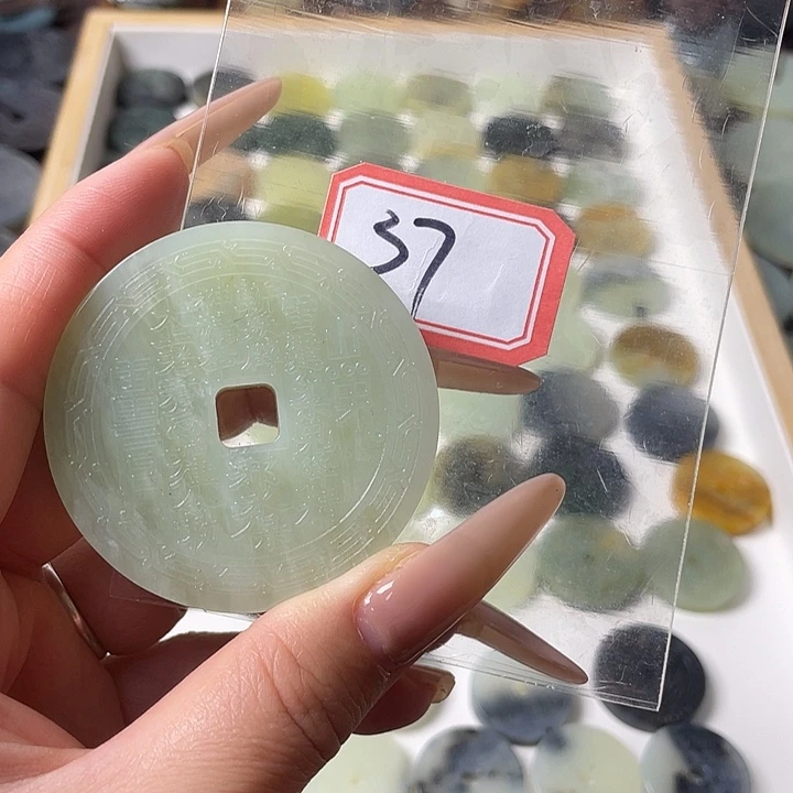 蛇纹石玉合金颈饰