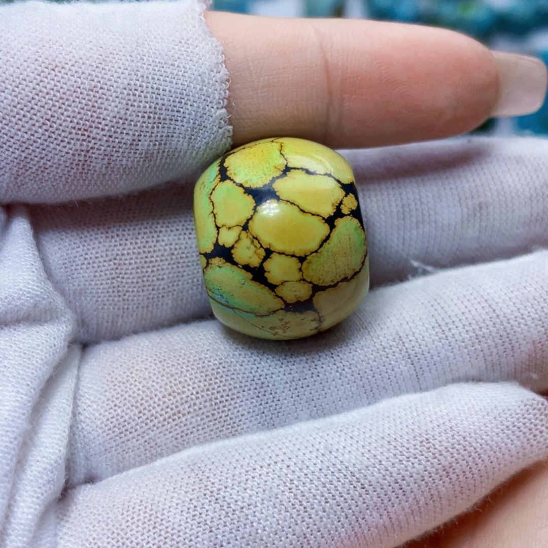 绿松石未镶嵌饰品