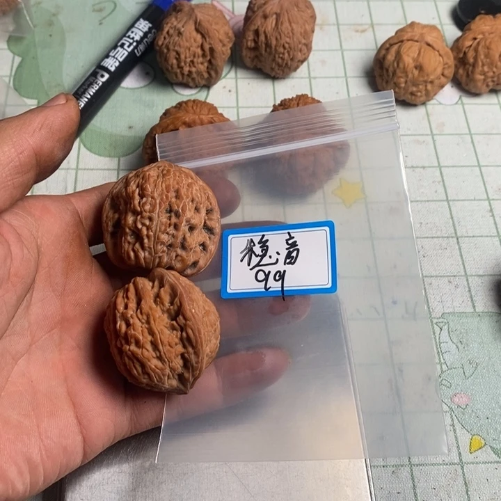 稳***音把件文玩核桃核桃