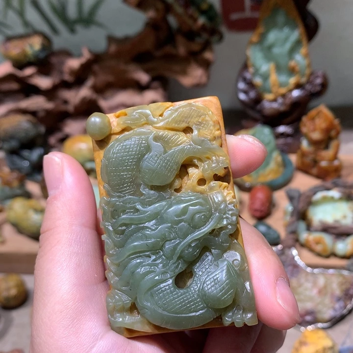 未镶嵌岫岩河磨玉（透闪石质玉）把件永***。