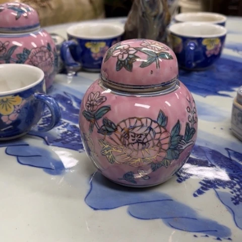 瓶瑕疵瓷片。。。。。。。。。。。。。。。。。