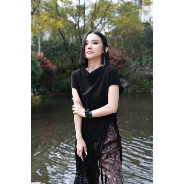 【妙妙精选】HUANGNAJI时尚气质法式小众黑色流苏上衣1268