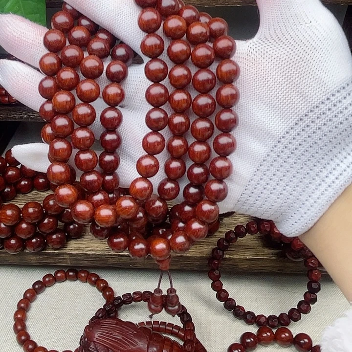 人***者檀香紫檀（小叶紫檀）