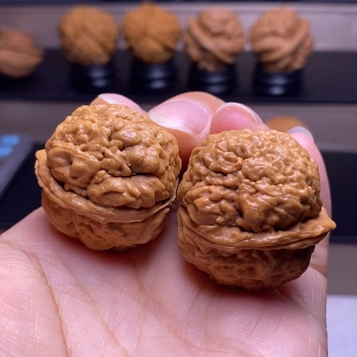 把件文玩核桃凤眼舍利17