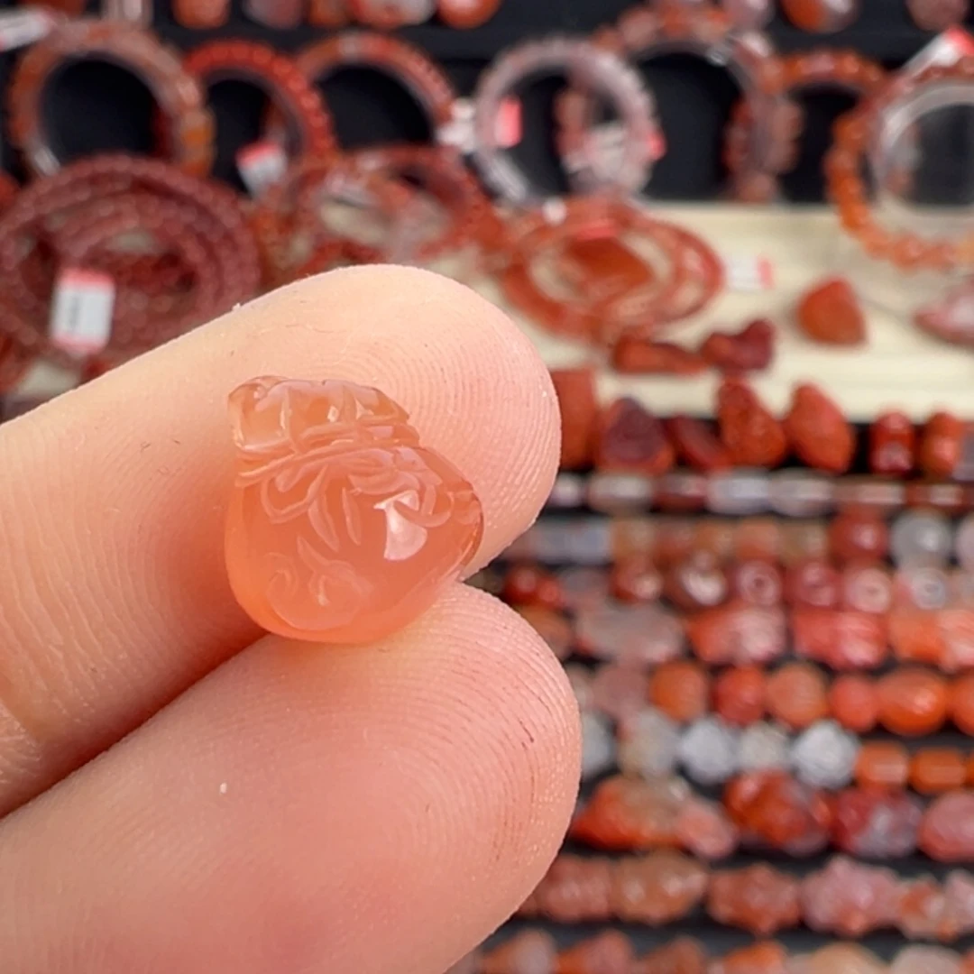 南红玛瑙未镶嵌颈饰福袋