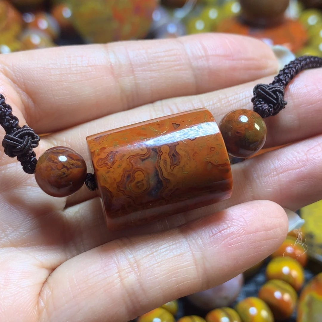 玛瑙/玉髓战国红吊坠未镶嵌