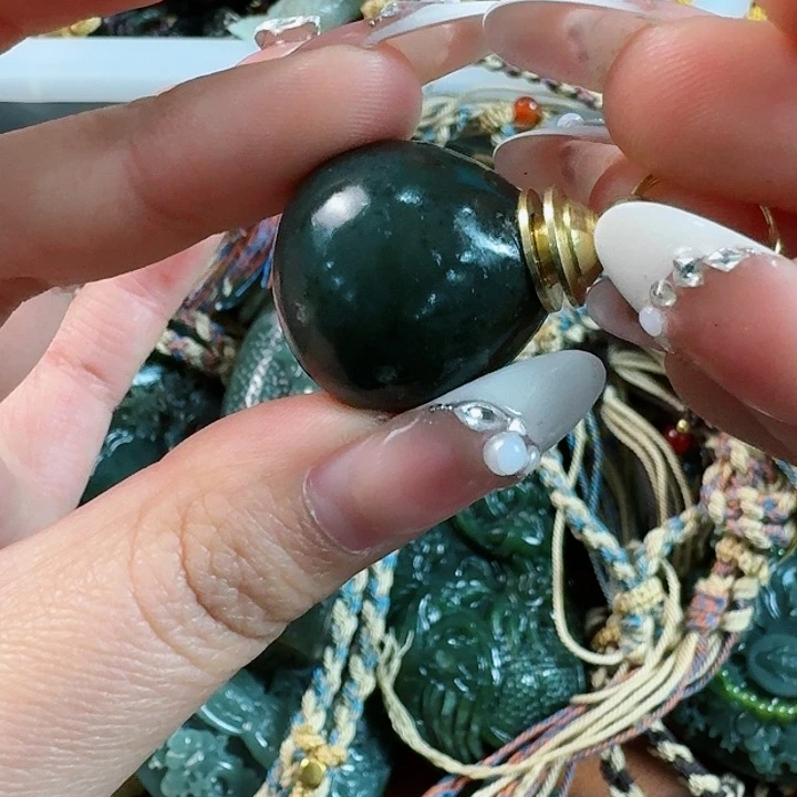 和田玉挂件未镶嵌