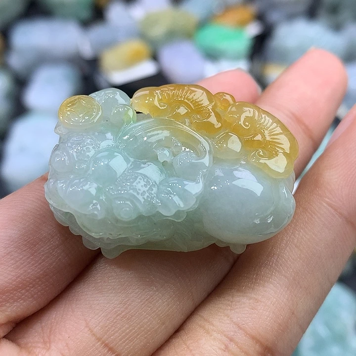 翡翠未镶嵌颈饰天然缅甸翡翠