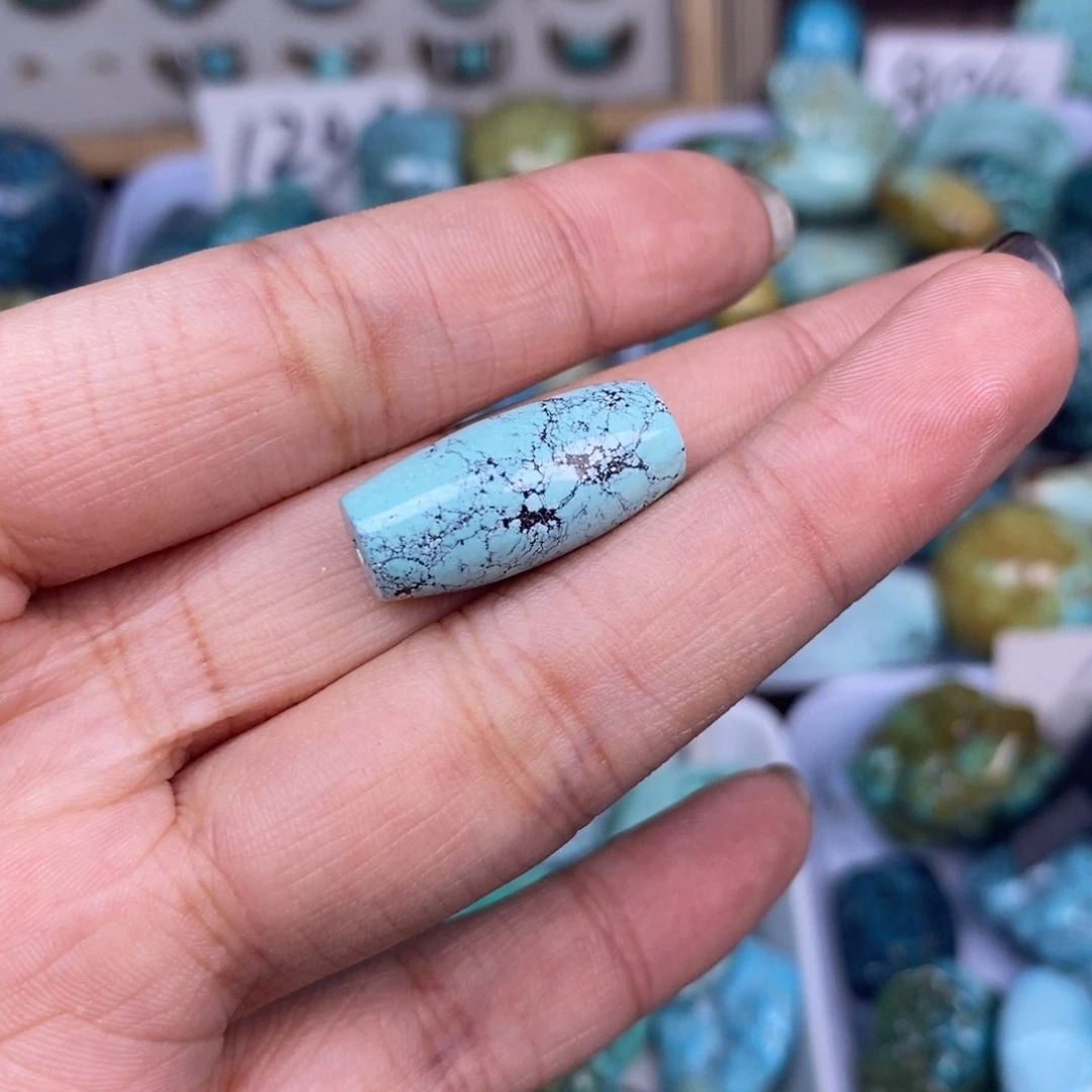 *****绿松石未镶嵌挂件