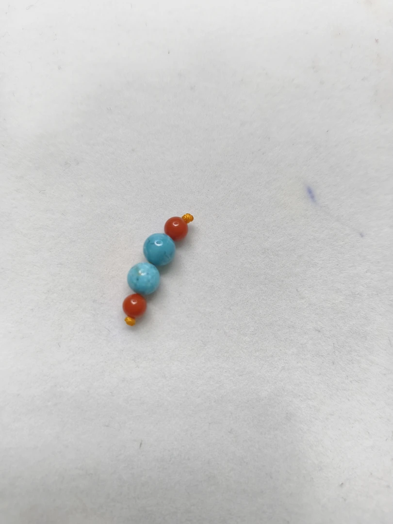 天然原矿绿松石珠子