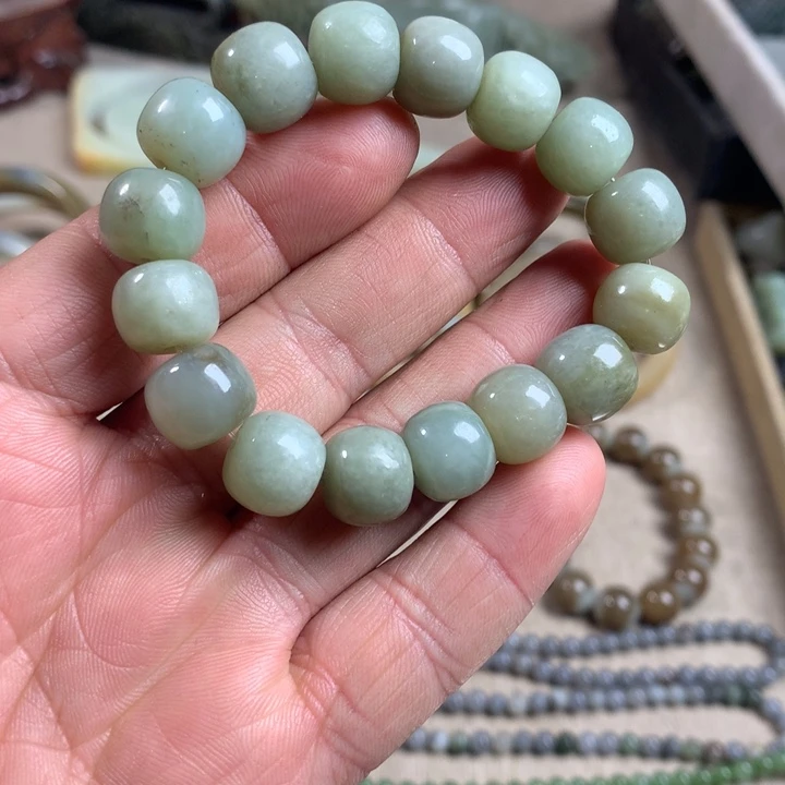 和田玉（糖玉）未镶嵌手镯