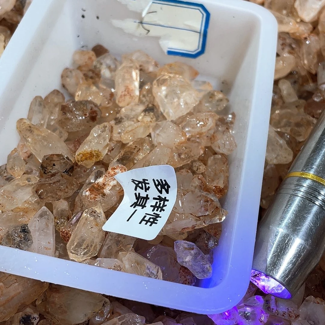 水晶摆件…..未镶嵌300g