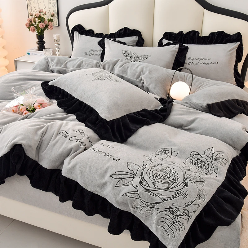轻奢刺绣牛奶绒四件套秋冬天加厚加绒珊瑚绒被套保暖床单床笠灰色
