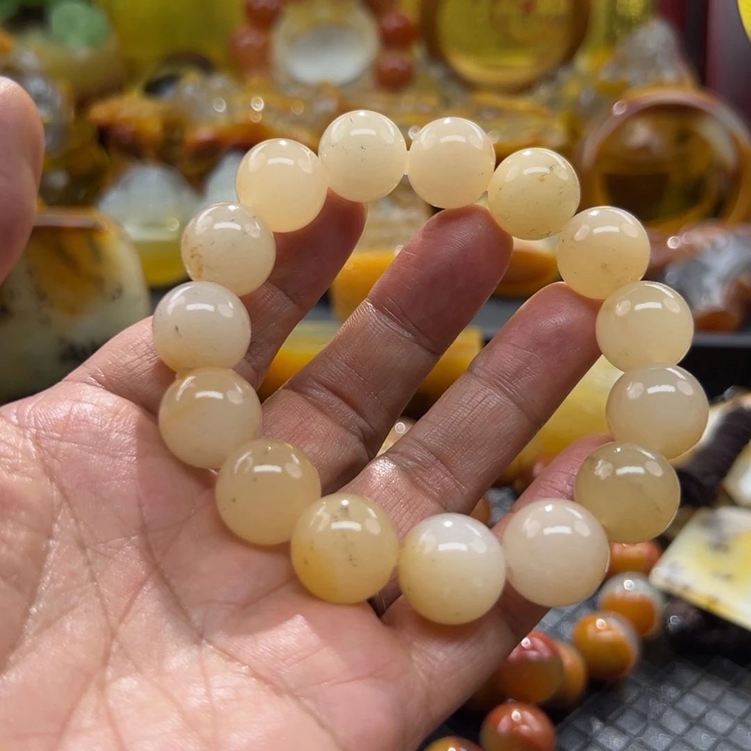 石英质玉未镶嵌颈饰