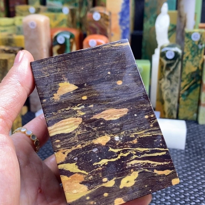 青田石云****器青田石印章石