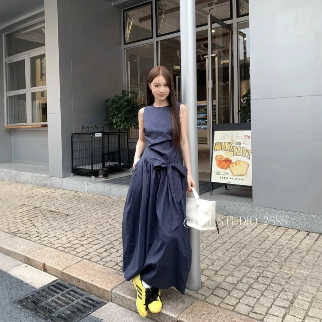 韩系绑带收腰花苞背心连衣裙女2025夏季新款高腰显瘦绝美无袖长裙