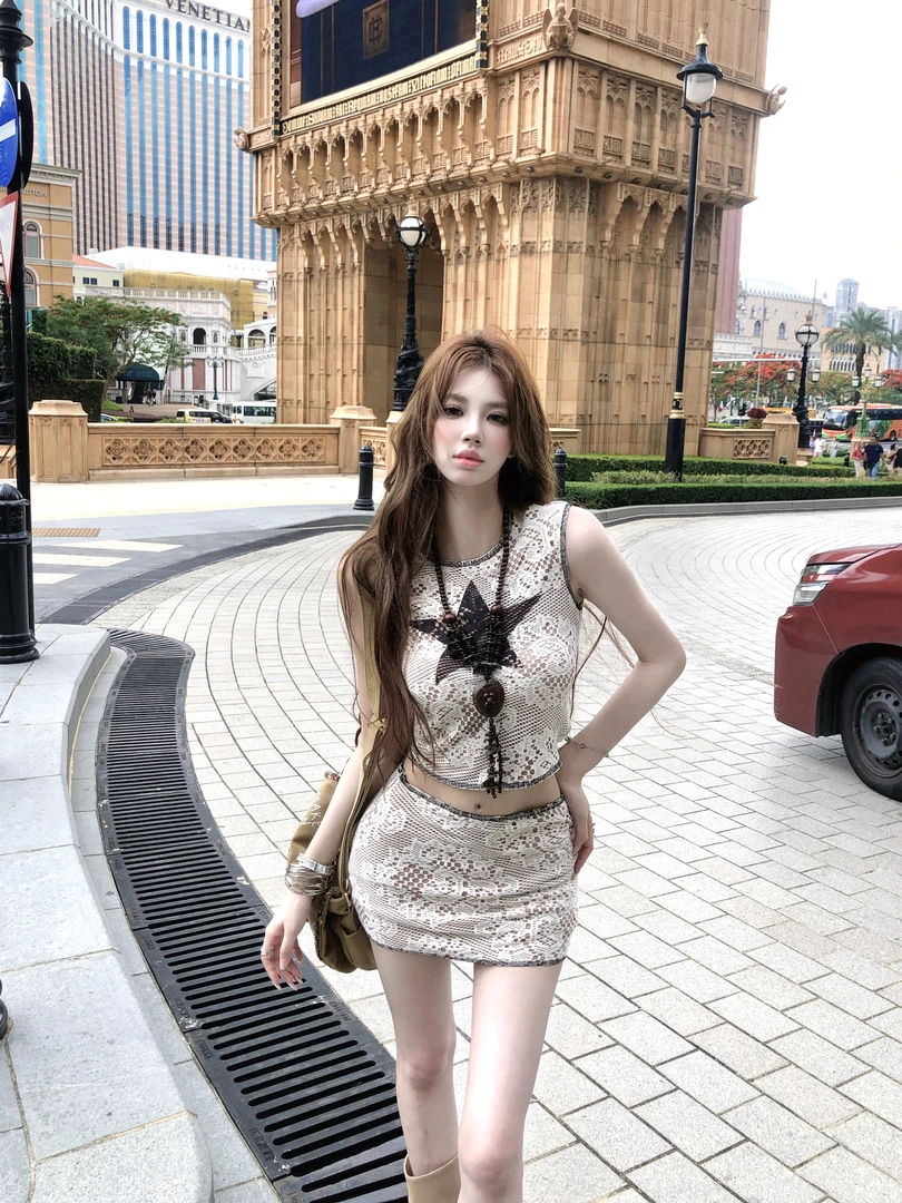 XIAOXIN【五角星星】星星蕾丝圆领蕾丝背心短裙套装LWJ25B2TZ1535