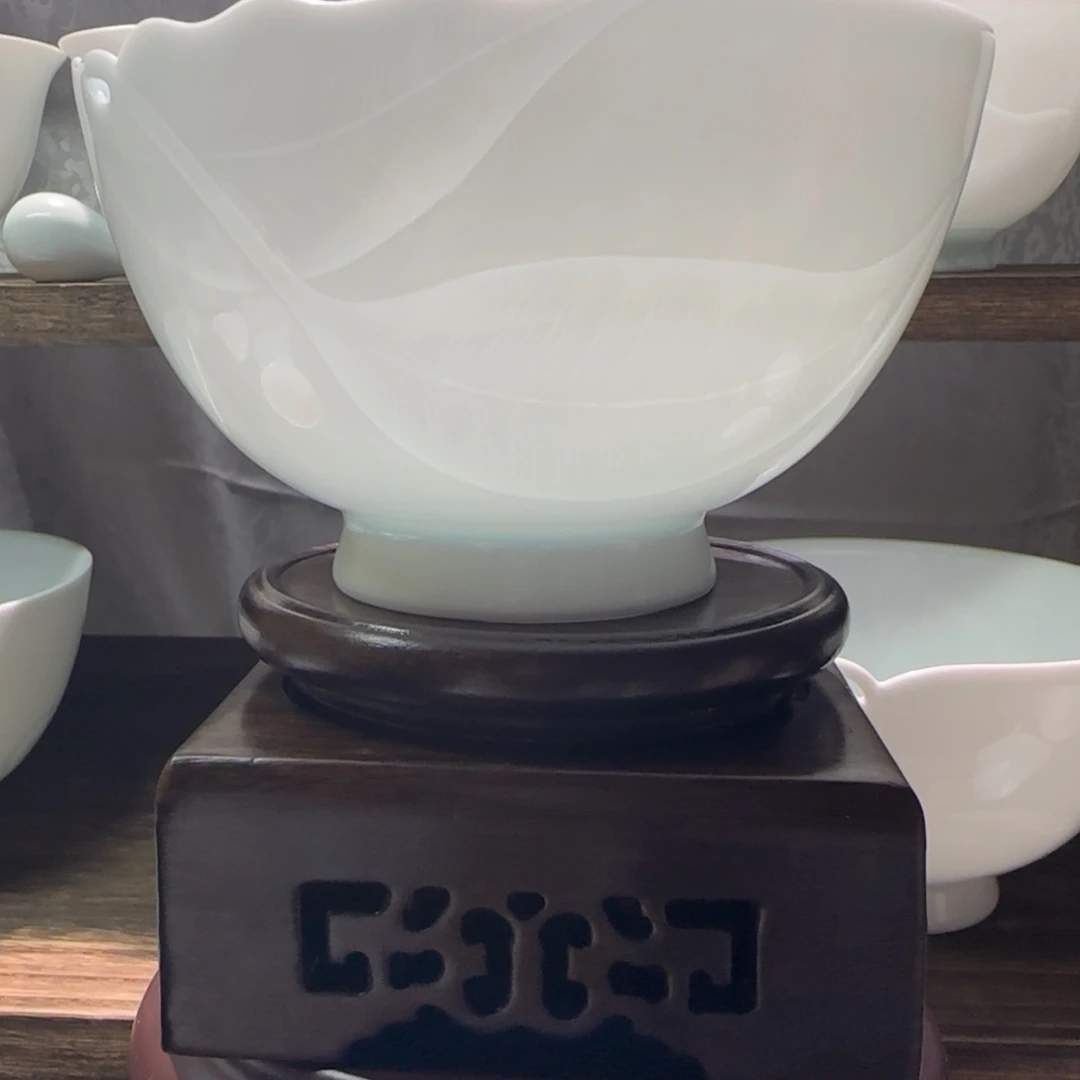 纯手工雕刻青白瓷翎羽陶瓷碗