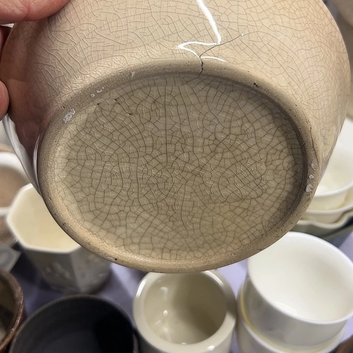 微瑕…………………………. 窑裂