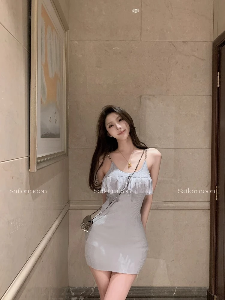 【浪漫马德里】胸前荷叶边针织链条吊带连衣裙