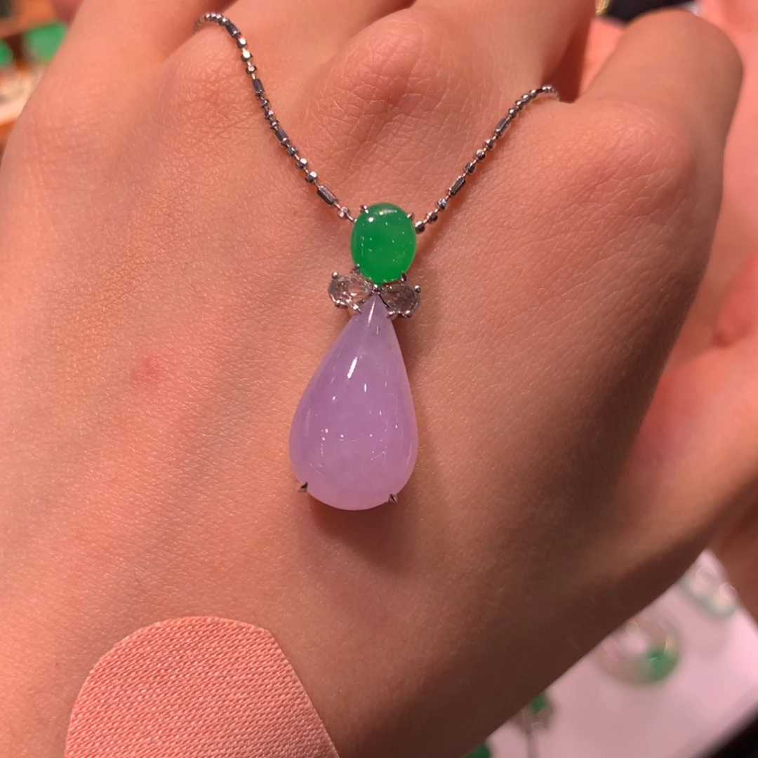 吊坠(不含链)18K金镶嵌翡翠