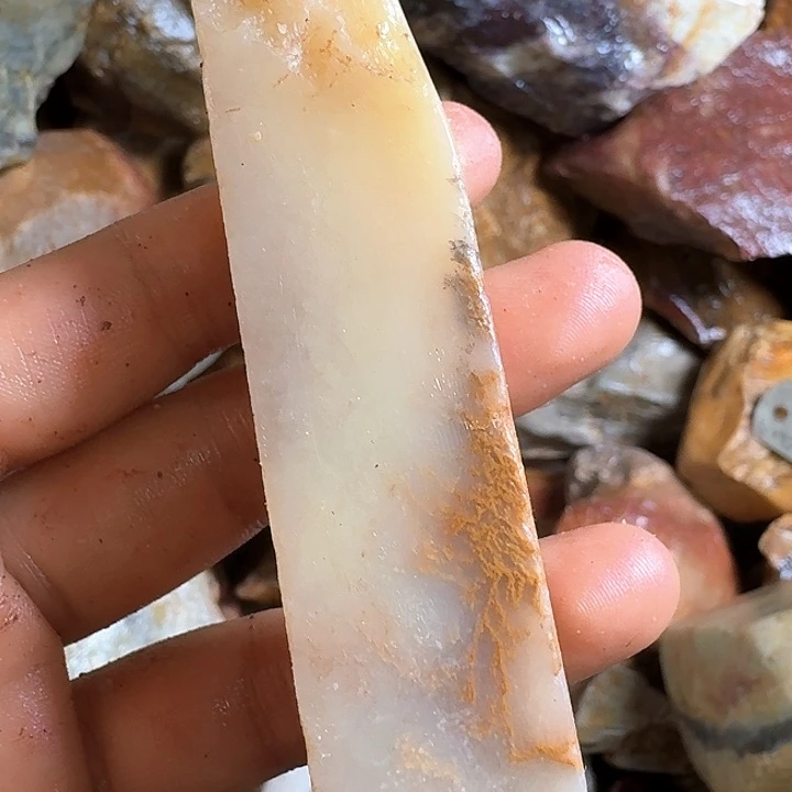 溜****寿山石寿山石的颜色