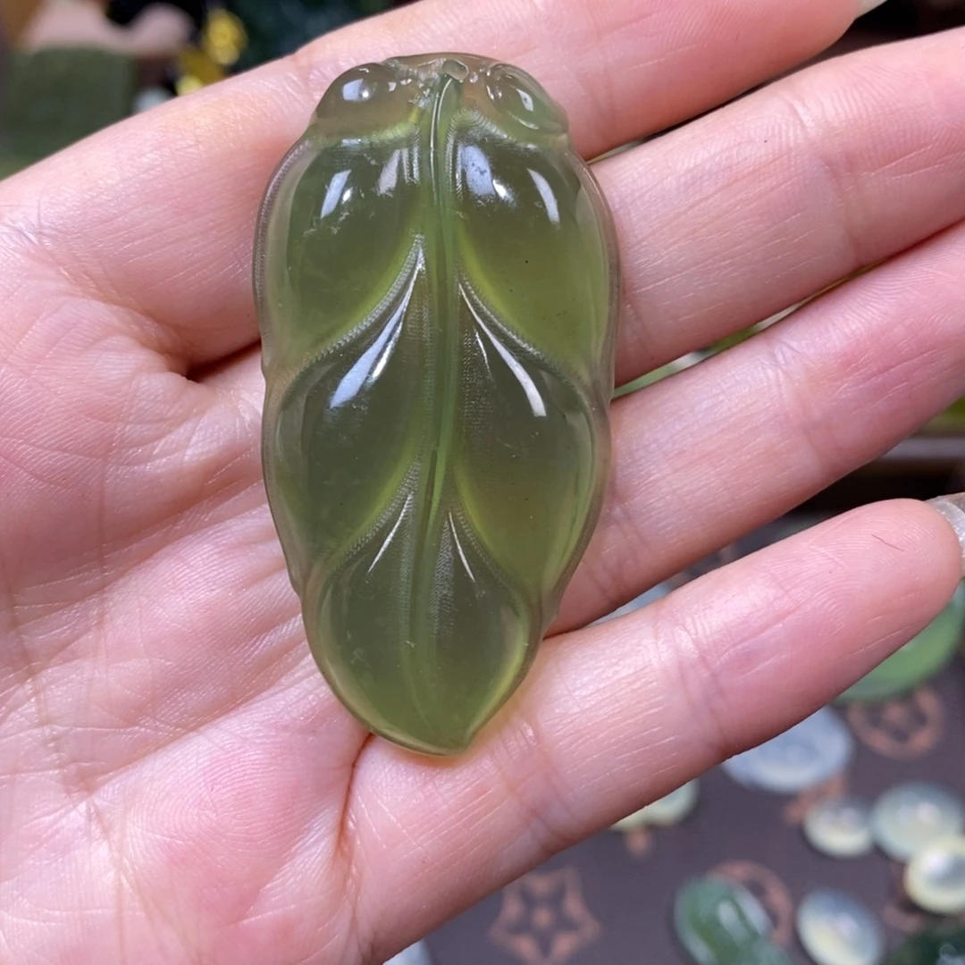 蛇纹石玉未镶嵌吊坠(不含链)