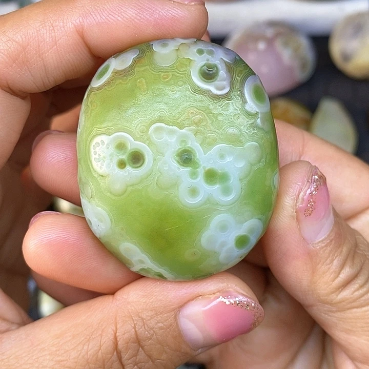 手把阿拉善奇石眼睛石