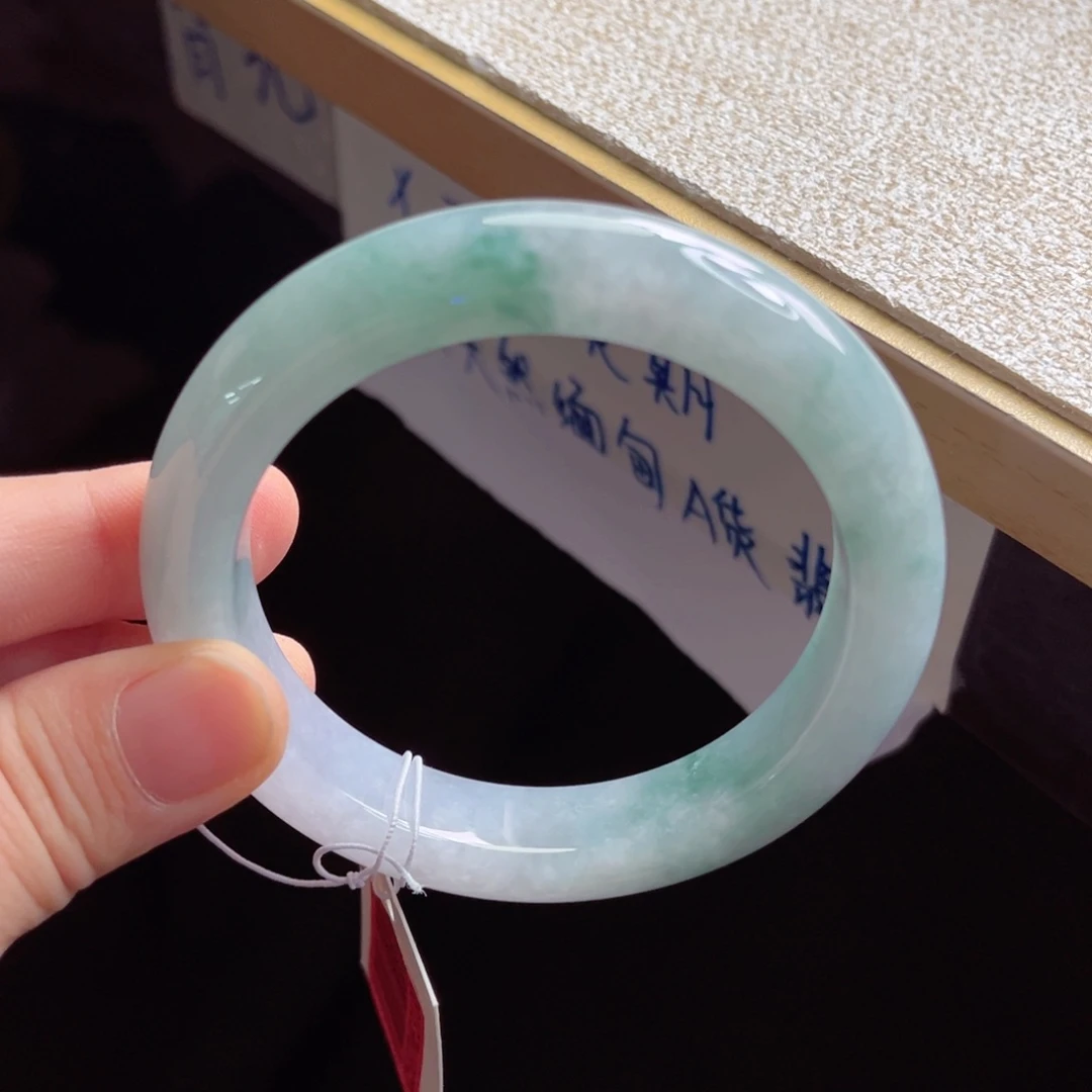 翡翠未镶嵌手镯手镯