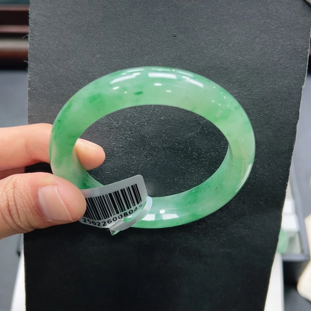 淄***号石英质玉（非洲翠）未镶嵌手镯