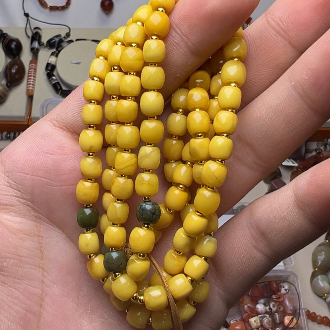 琥珀颈饰未镶嵌蜜蜡