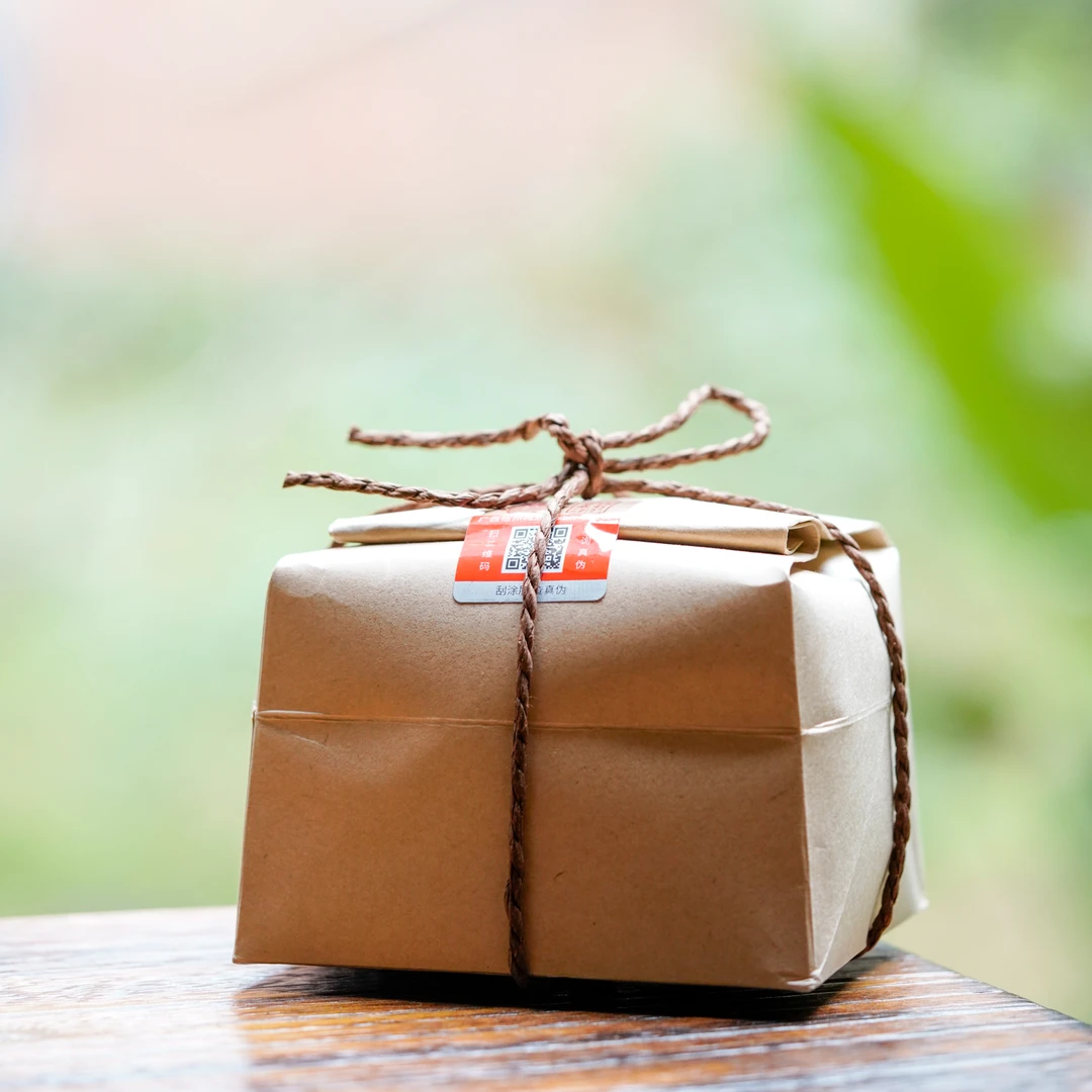 徐小敏（2009深藏陈韵）   特级  广西黑茶梧州纯好六堡茶