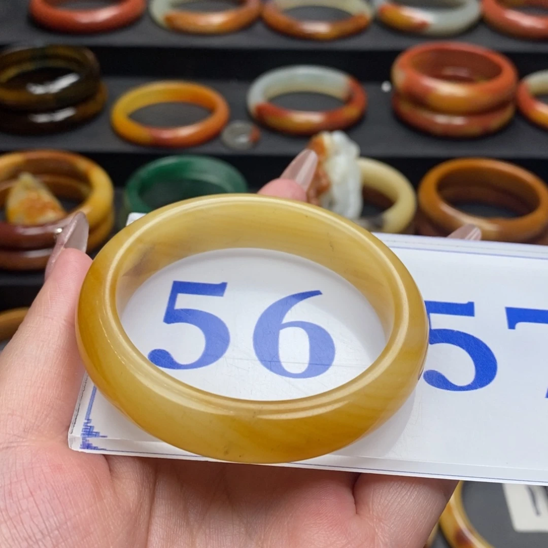 石英质玉（黄龙玉）手镯未镶嵌