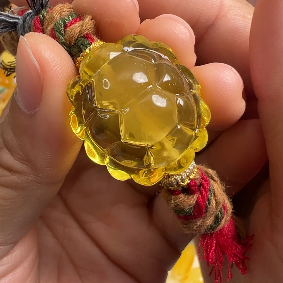 琥珀未镶嵌裸石琥珀