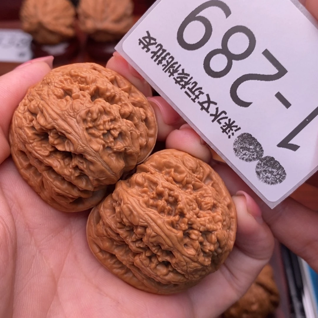 文玩核桃把件40粗筋