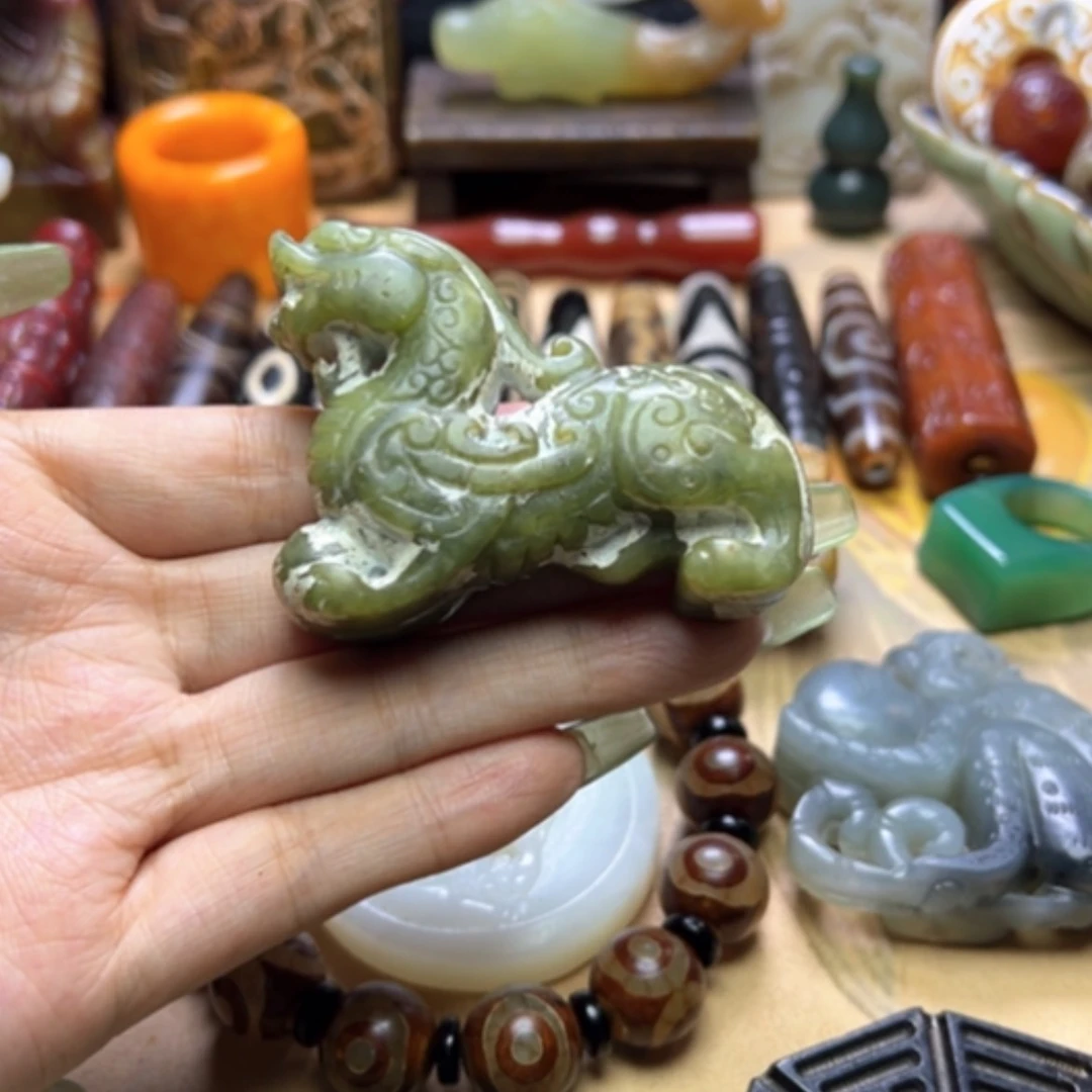 【闪购商品】蛇纹石玉未镶嵌颈饰