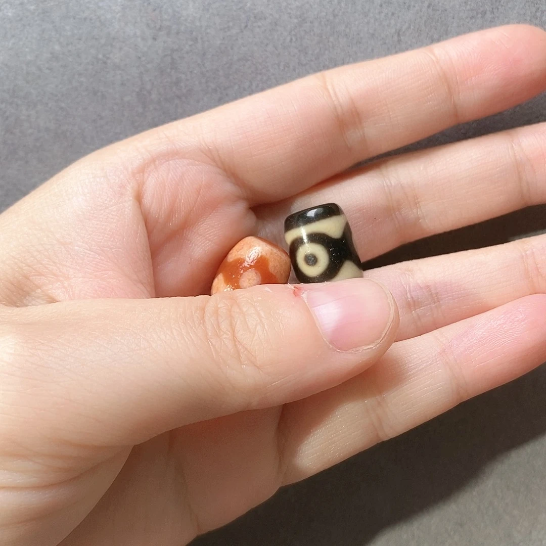 玛瑙/玉髓颈饰未镶嵌满*