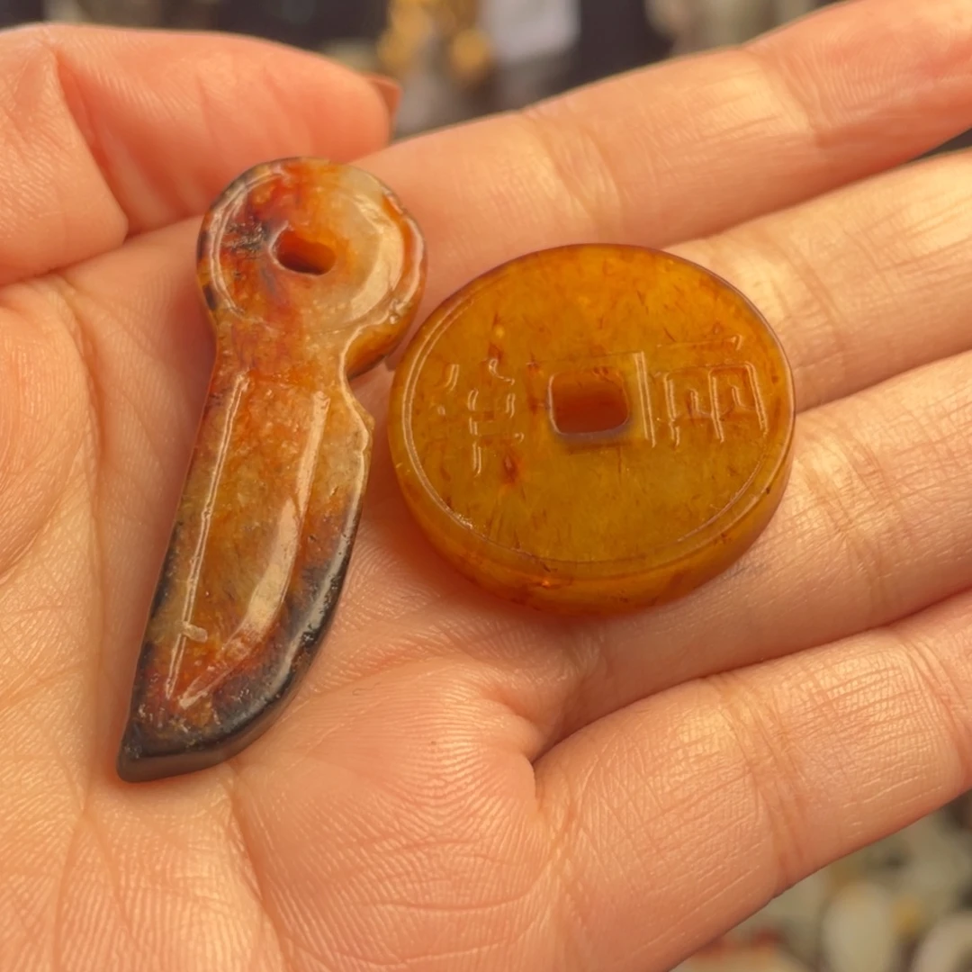 9****和田玉未镶嵌颈饰