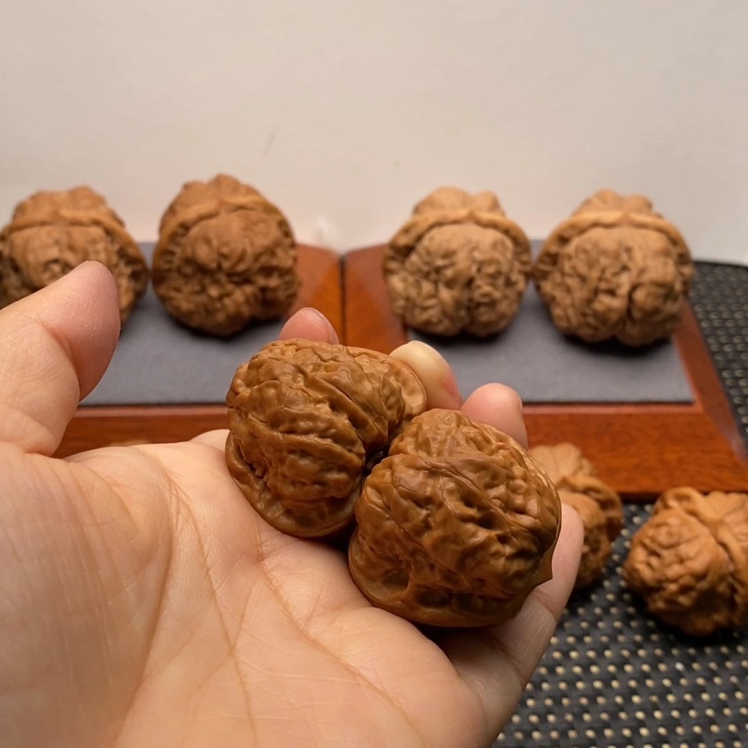 解***羊把件文玩核桃边35左右