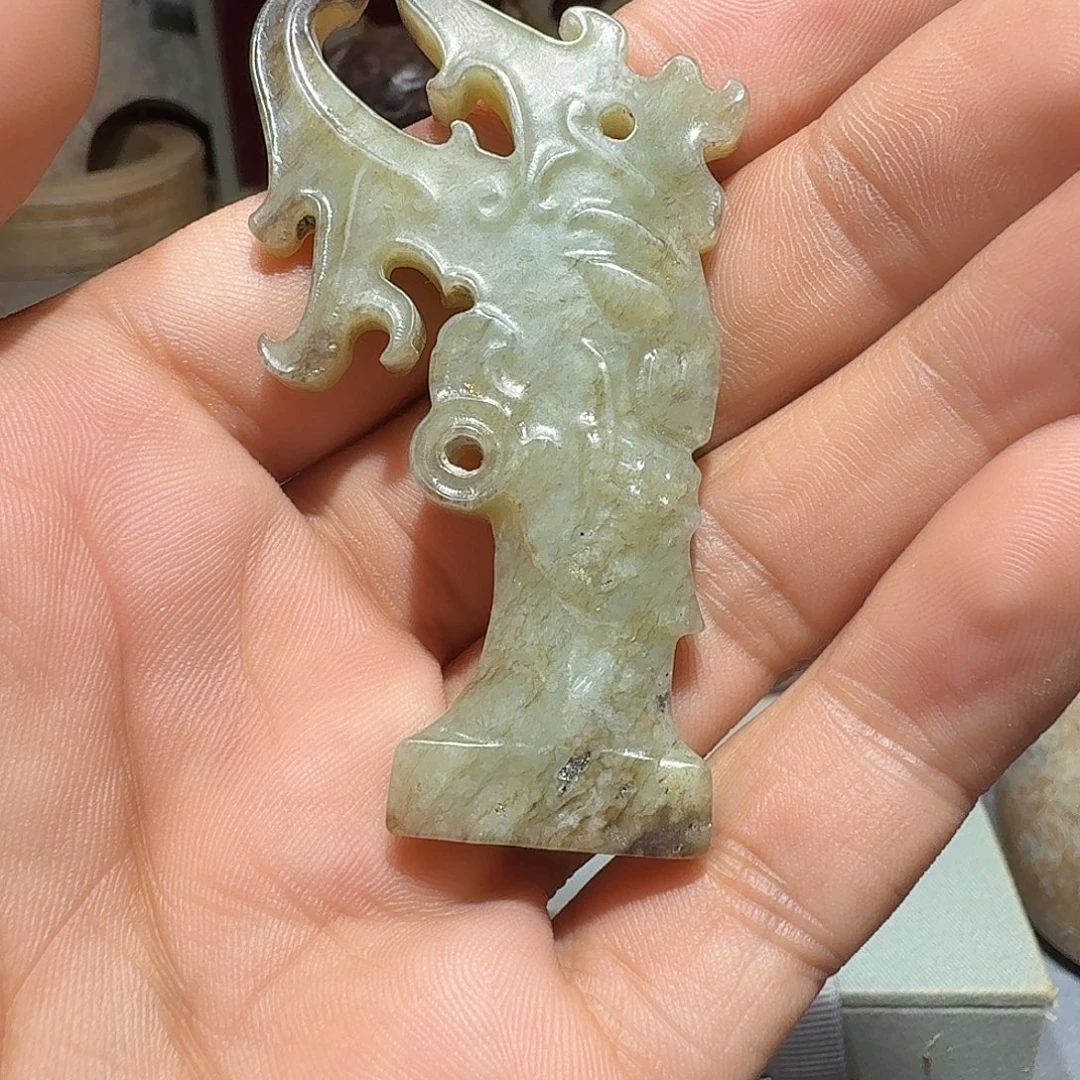 依***古和田玉（糖玉）未镶嵌颈饰