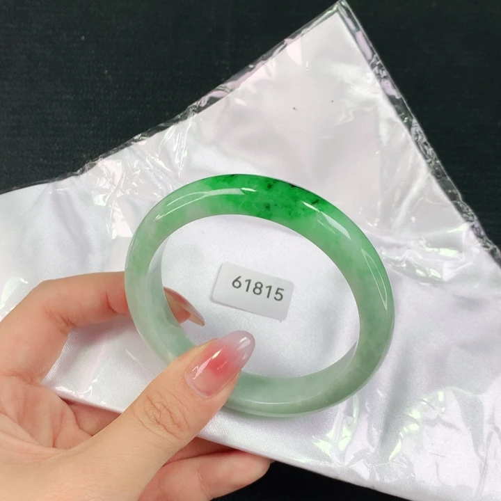 翡翠手镯未镶嵌天然翡翠手镯04