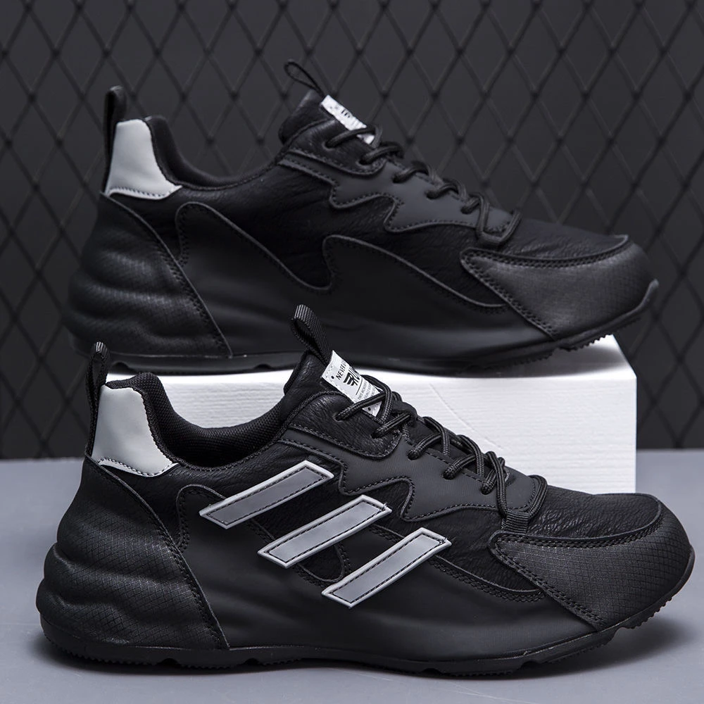 秋冬新款百搭防滑潮鞋休闲鞋耐磨厚款时尚休闲鞋防水耐磨