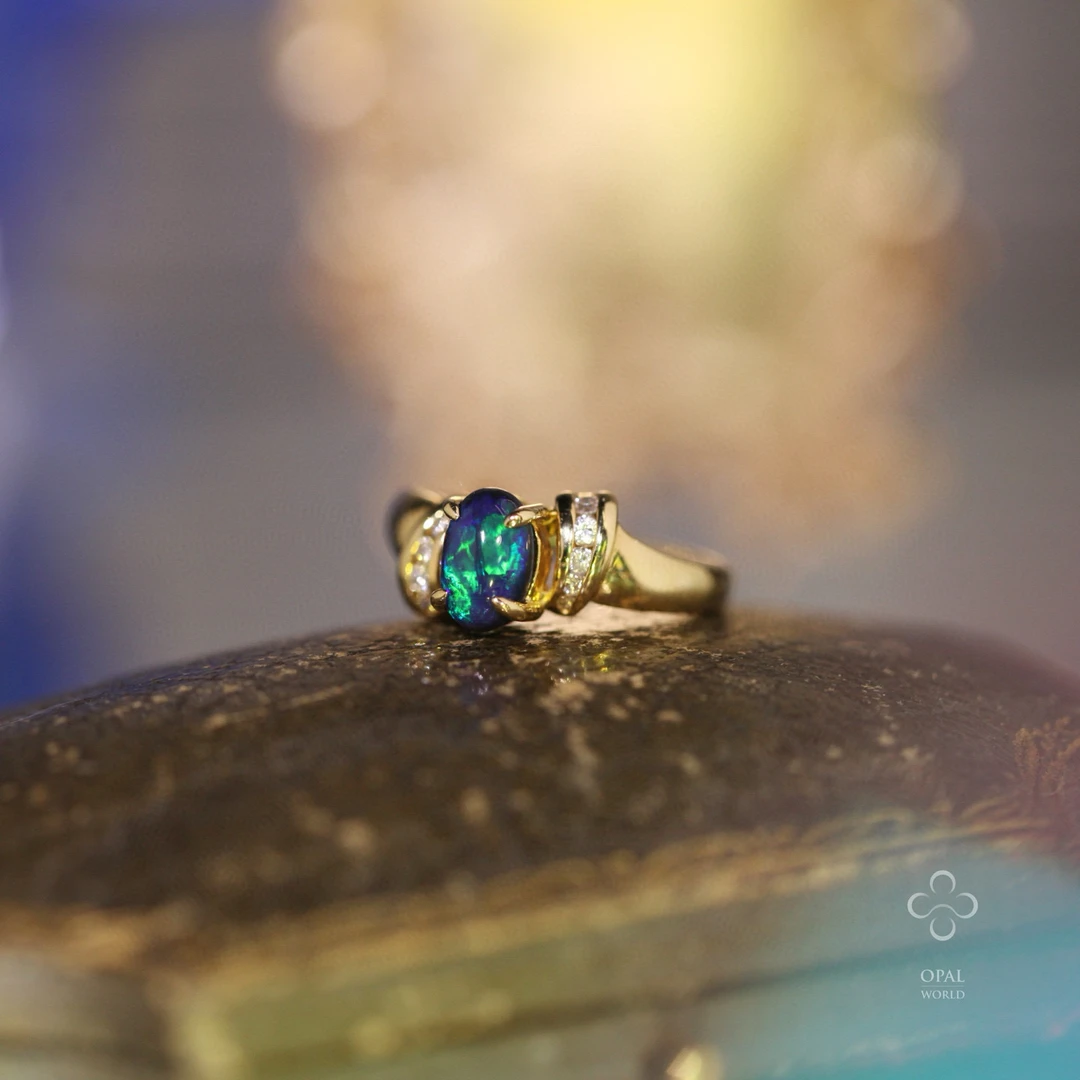 澳洲精品收藏级黑欧泊戒指中古款